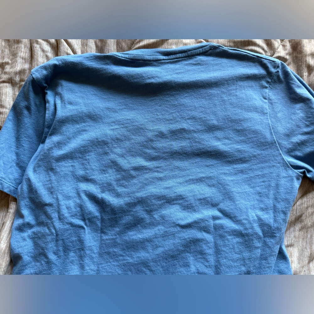 Sezane Blue Tee with Coral Graphic "Ciao Bella" - Picture 6 of 6